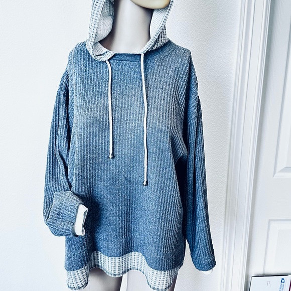 Cozy Gray Waffle Knit Women's Hoodie - Picture 5 of 7